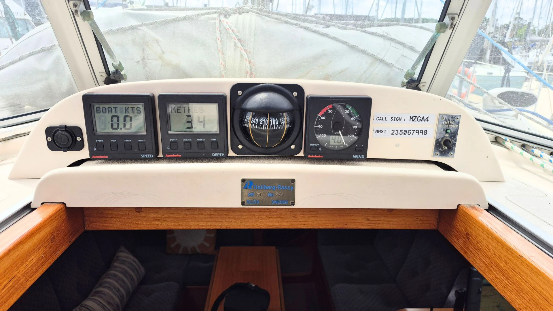 Hallberg-Rassy 34 - 14