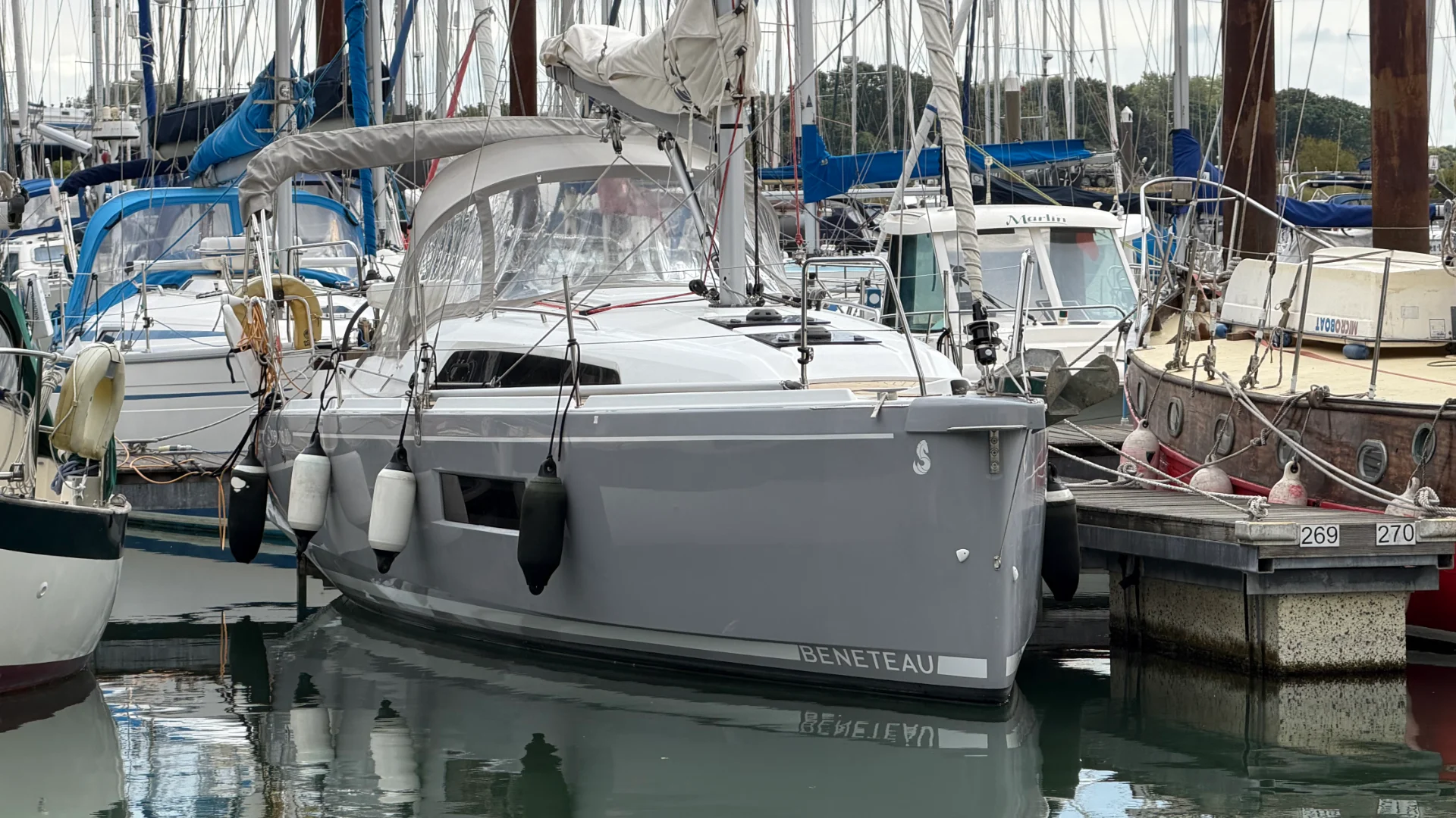 Beneteau Oceanis 30.1