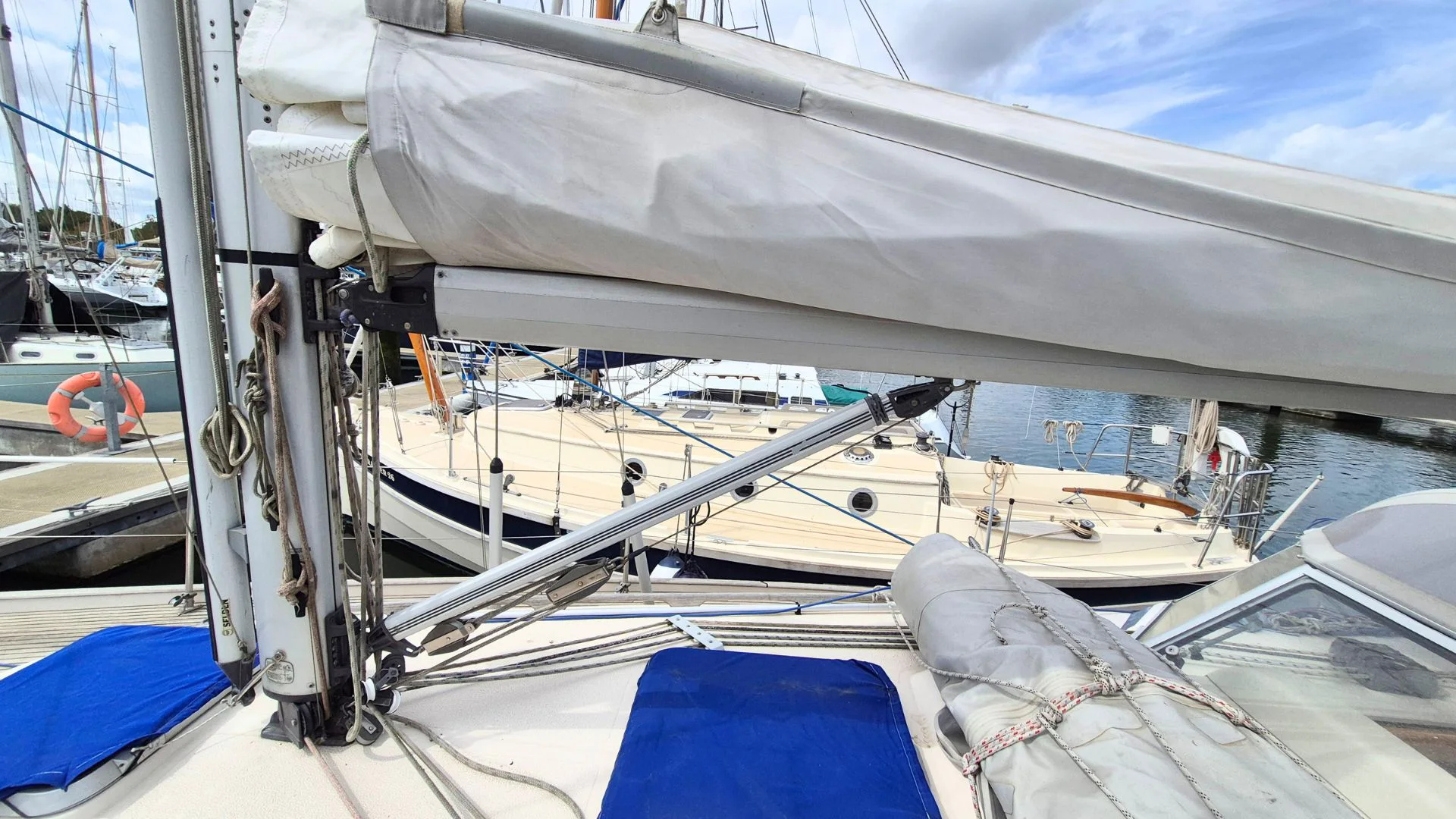 Hallberg-Rassy 34 - 7