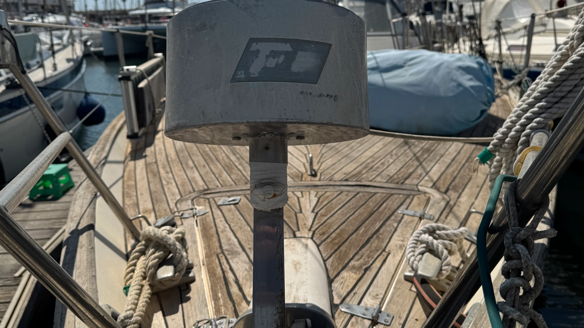 Oyster 39 Ketch - 3