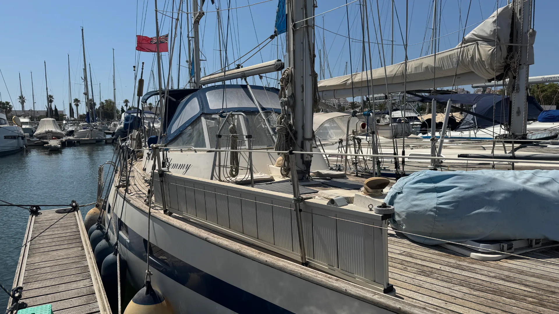 Oyster 39 Ketch - 4