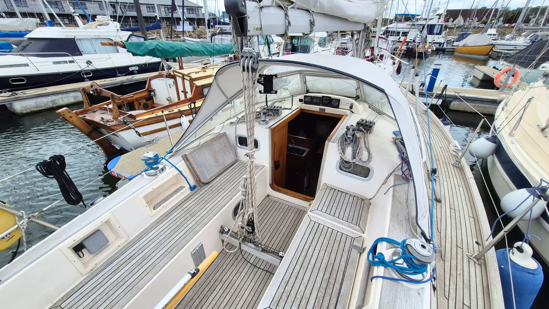 Hallberg-Rassy 34 - 11