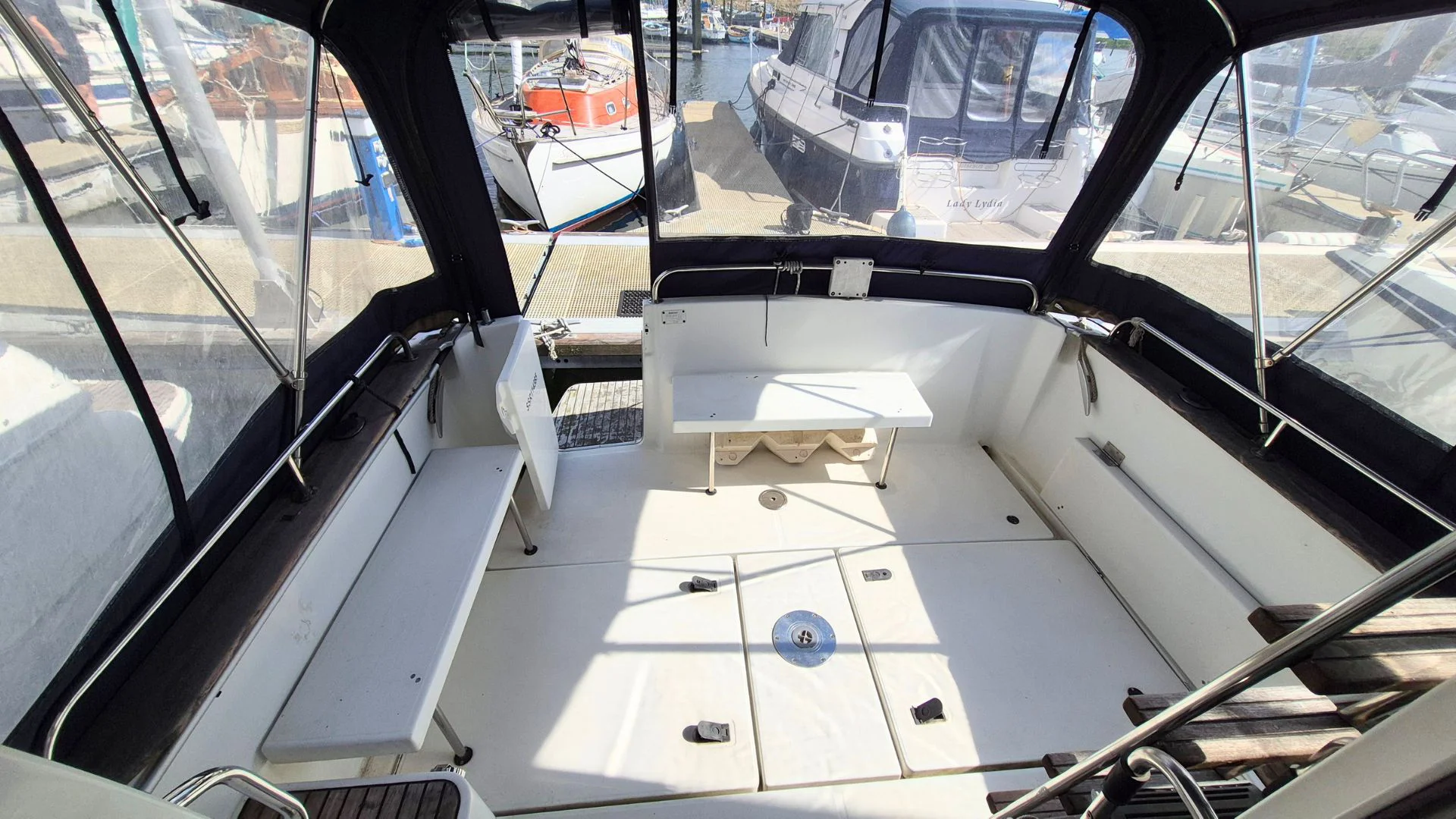 Beneteau Antares Series 9 - 7