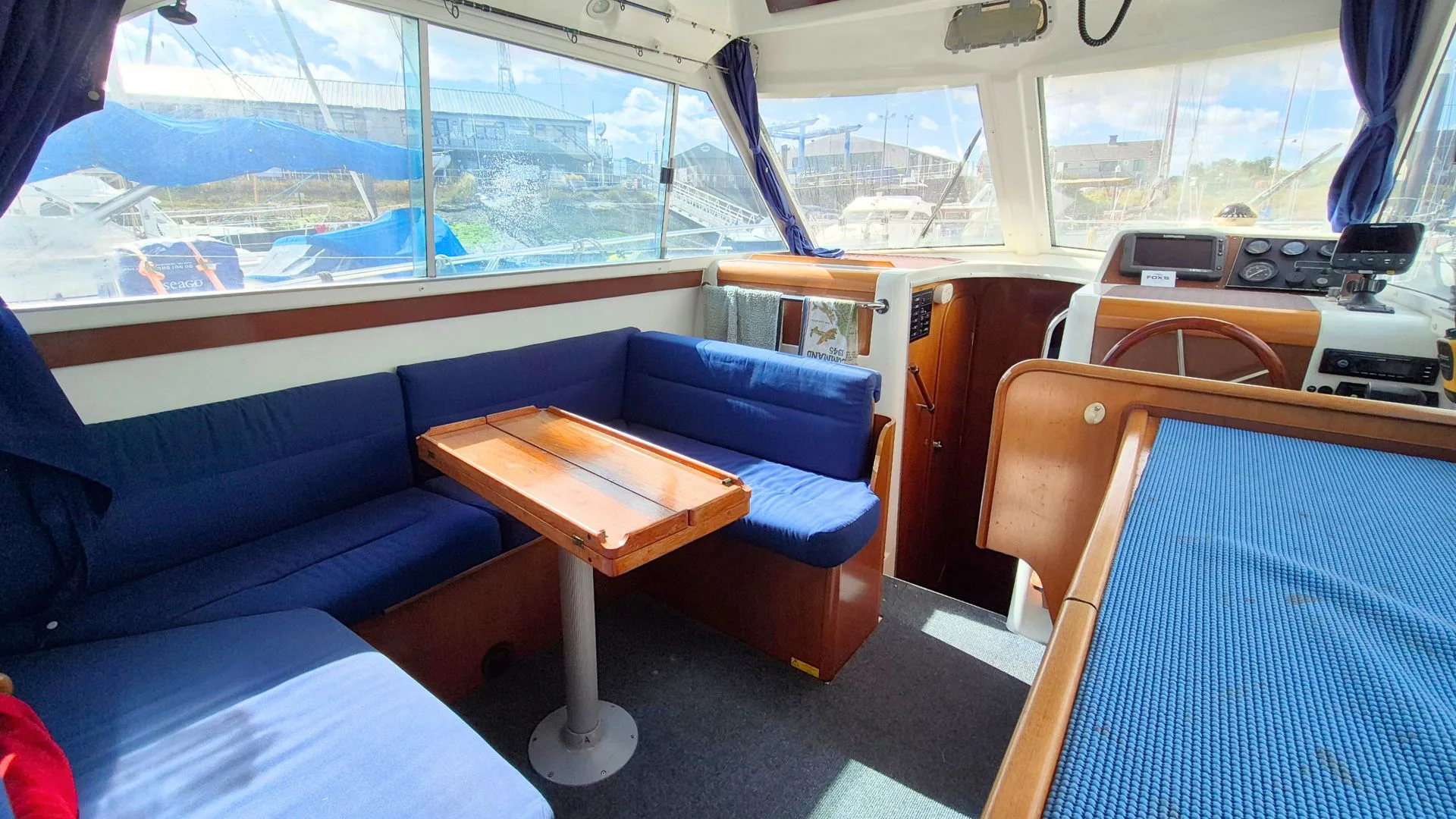 Beneteau Antares Series 9 - 9