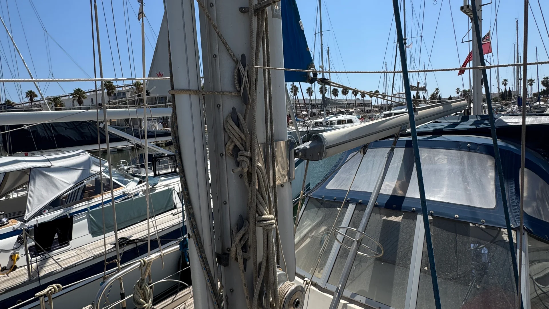 Oyster 39 Ketch - 9