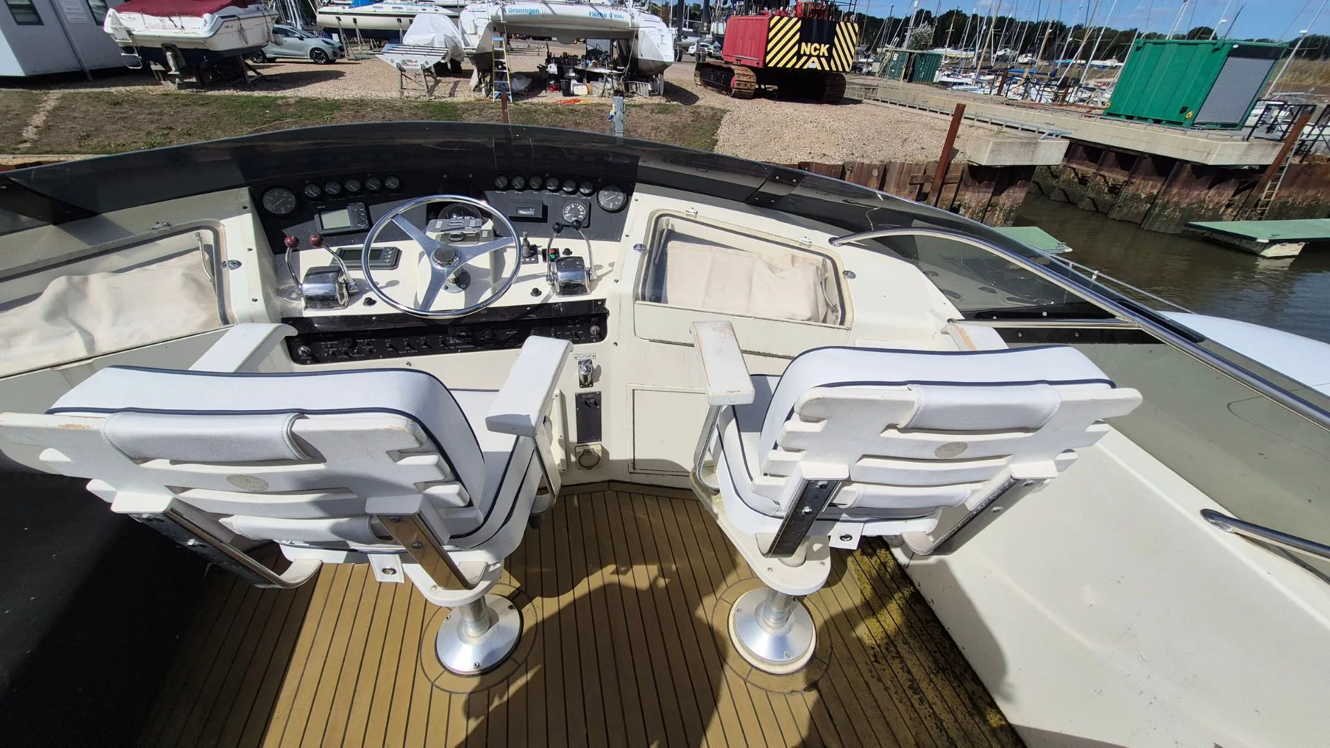 Hatteras 52 CMY - 8
