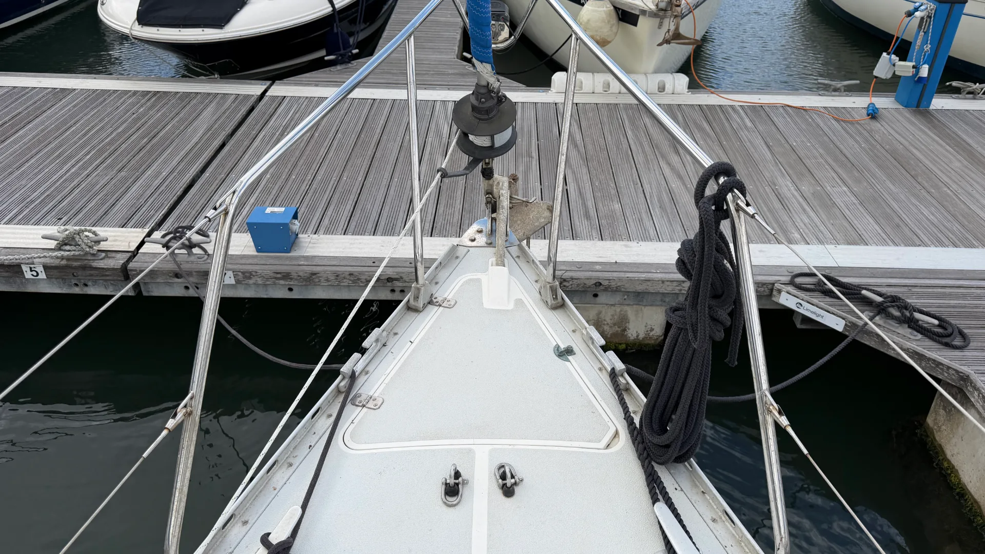 Moody 31 MkII - 16