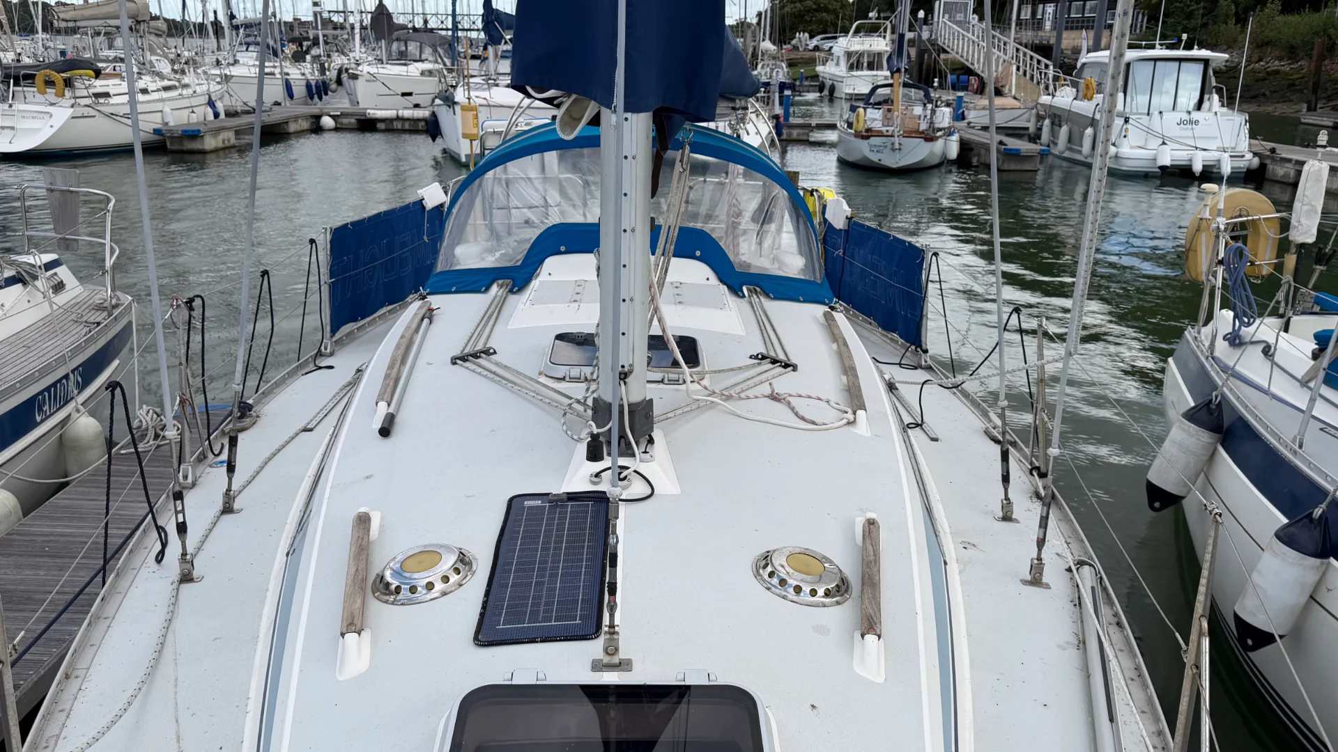 Moody 31 MkII - 17