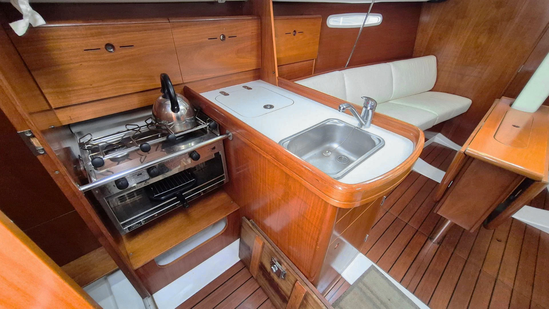 Beneteau First 31.7 - 18