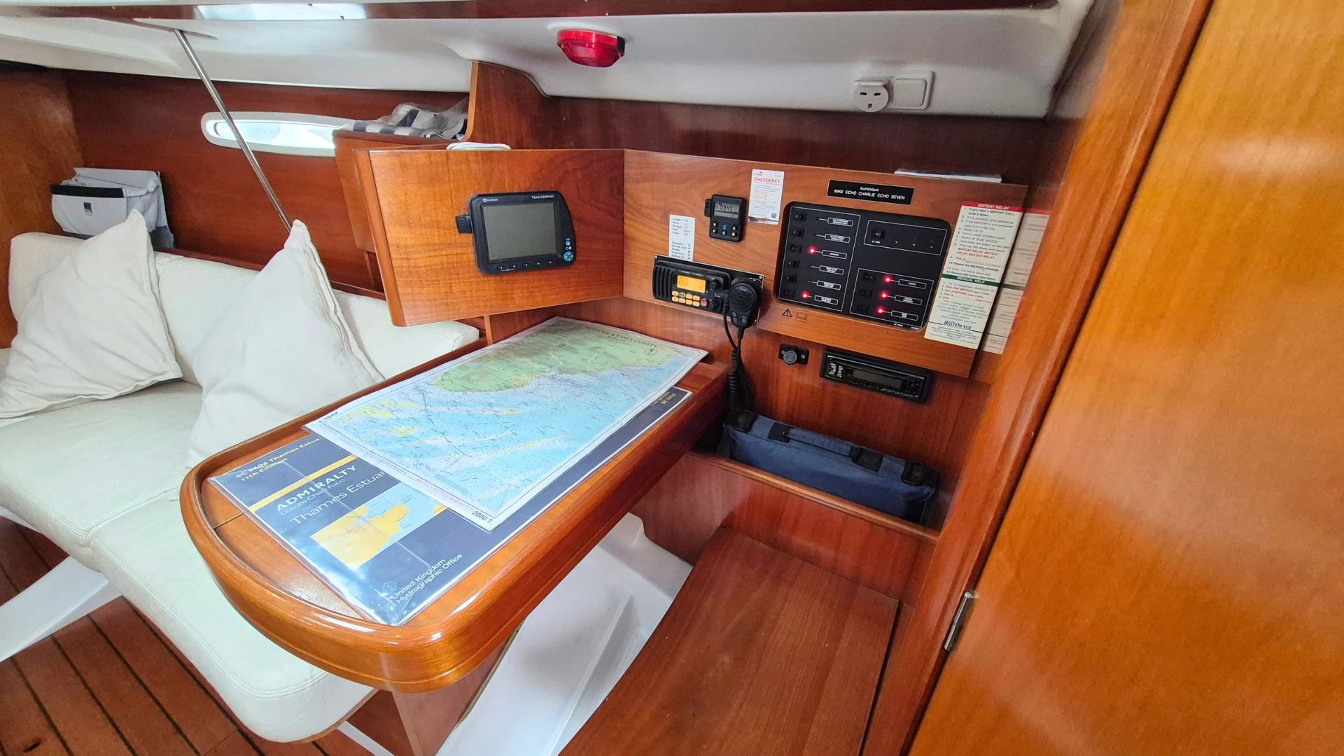 Beneteau First 31.7 - 19