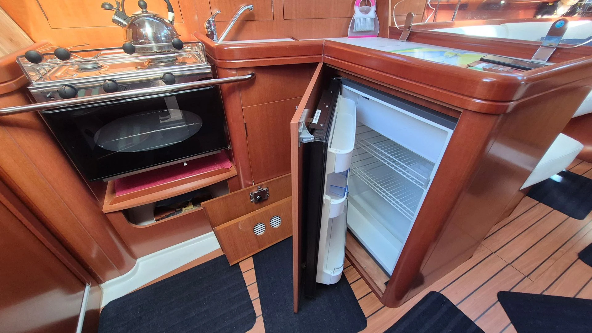Beneteau Oceanis 343 - 20