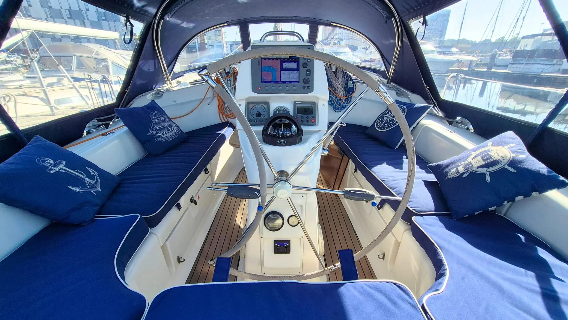 Bavaria 39 Cruiser - 13
