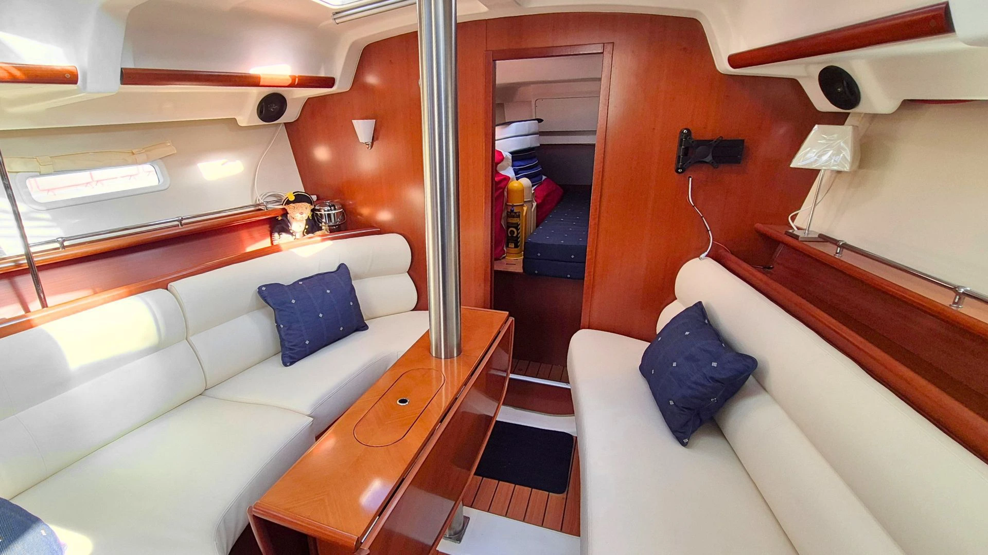 Beneteau Oceanis 343 - 23