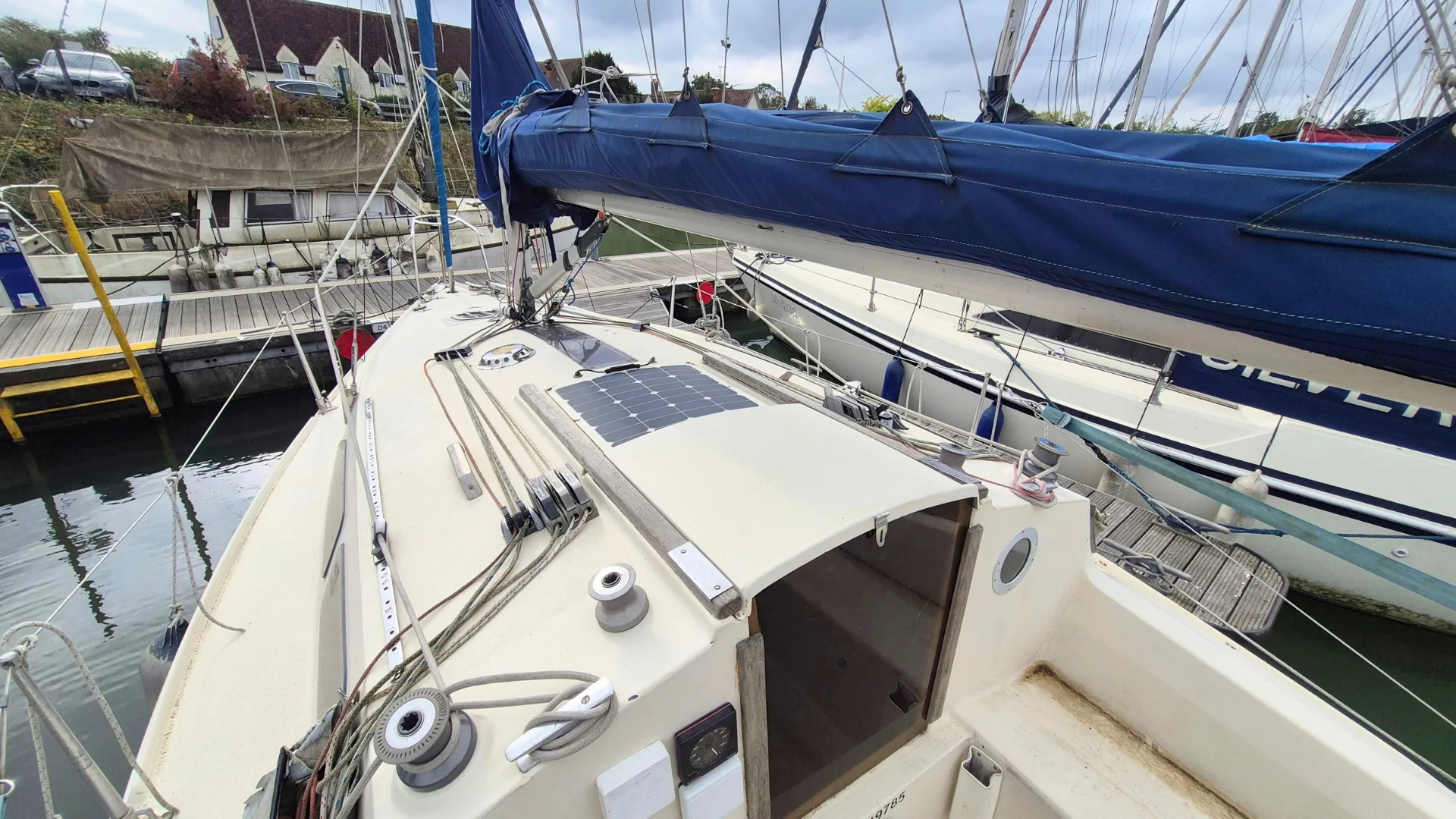 Hunter Delta 25 - 6